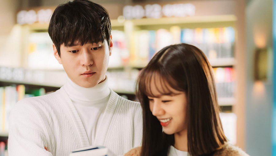 My Roommate Is A Gumiho Go Kyung Pyo dan Hyeri reuni di My Roommate Is A Gumiho.