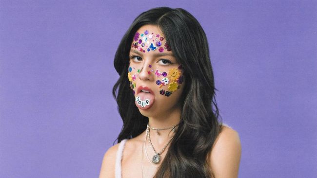 Syok Fans Pakai Popok demi Nonton Konser Sampai Habis, Olivia Rodrigo: Itu Gila!