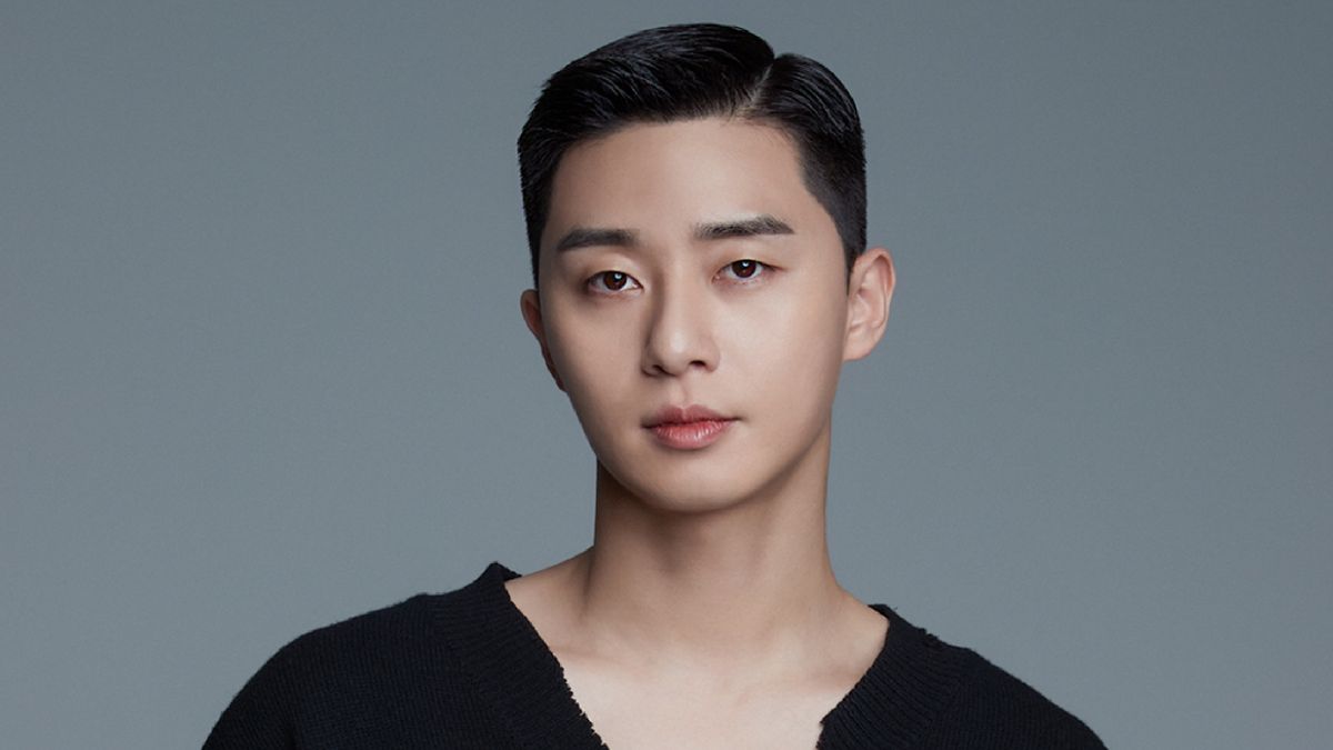 Park Seo-joon Buka Suara Soal Rumor Kencan dengan Xooos