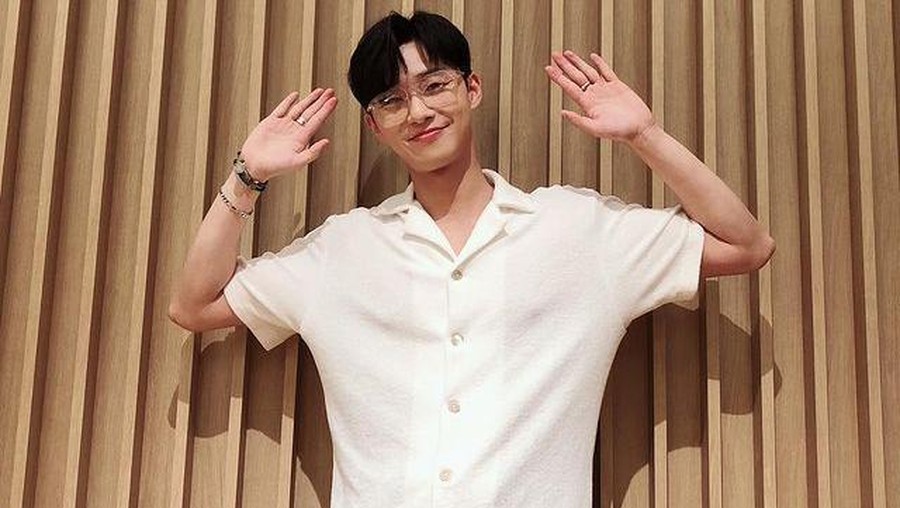 Pesona Park Seo Joon Park Seo Joon dikonfirmasi akan membintangi 'Captain Marvel 2'. Yuk kita intip pesona Park Seo Joon!