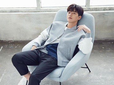 img-title Park Seo Joon Diduga Perankan Karakter Biseksual di Film 'The Marvel'