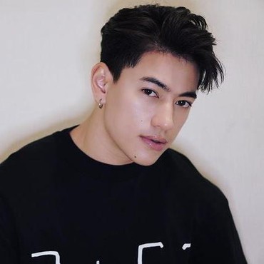 Terlahir Wanita Kini Jadi Pria, Phurwaryne Keenan Curi Perhatian Publik