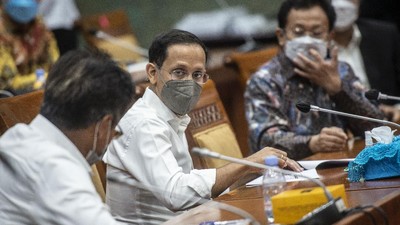 img-title Nadiem Buat Kurikulum Moderasi Agama Demi Hapus Intoleransi