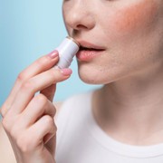 Bikin Lembap dan Berwarna, Ini 6 Rekomendasi Tinted Lip Balm dari Brand Lokal!