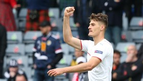Gol Spektakuler 45 Meter Schick di Euro Masuk Nominasi Puskas Award