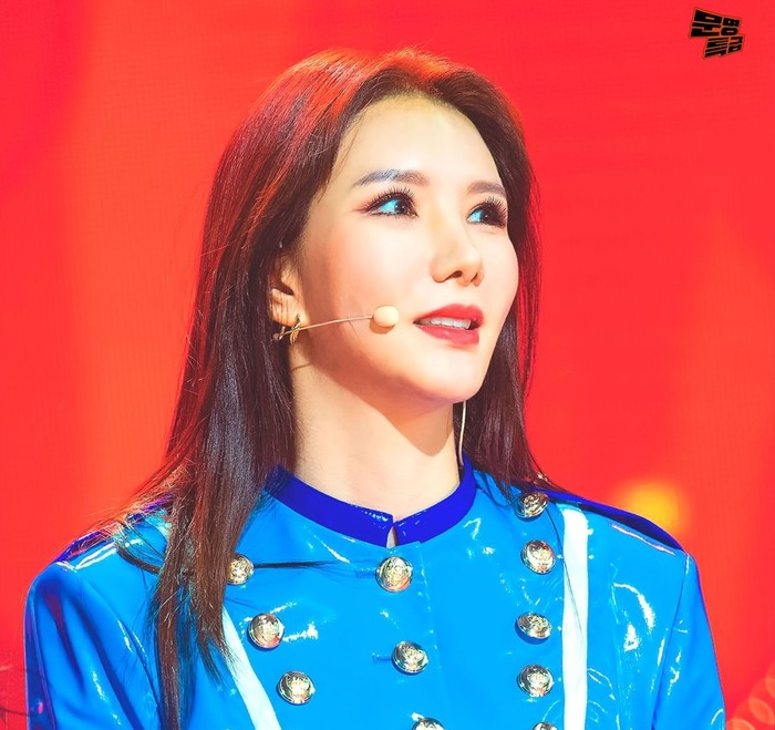 Yang paling bikin heboh di panggung MMTG, Jungah. Wanita satu ini ternyata sedang hamil anak keduanya! Ia bahkan mengaku sampai lupa kalau lagi hamil sangking semangatnya tampil kembali bersama After School / foto: twitter.com/OfficialASDaze