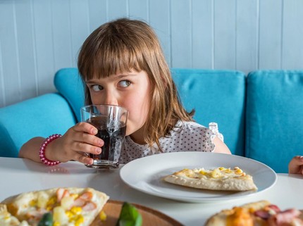 Hindari Makanan Pemicu Anak Obesitas, Ada Roti hingga Sereal Bun