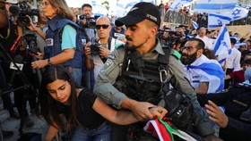 Kronologi Bentrok Warga Palestina-Israel di Pawai Yahudi
