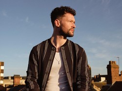 Lihat Aksi Calum Scott Gemparkan Panggung SCBD