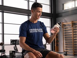 Kok Bisa Saham Coca-Cola Jebol Cuma Gegara Ronaldo Geser Botol?
