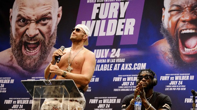 Tyson Fury dinyatakan positif Covid-19 jelang melawan Deontay Wilder pada duel perebutan gelar juara dunia kelas berat tinju pada 24 Juli mendatang.