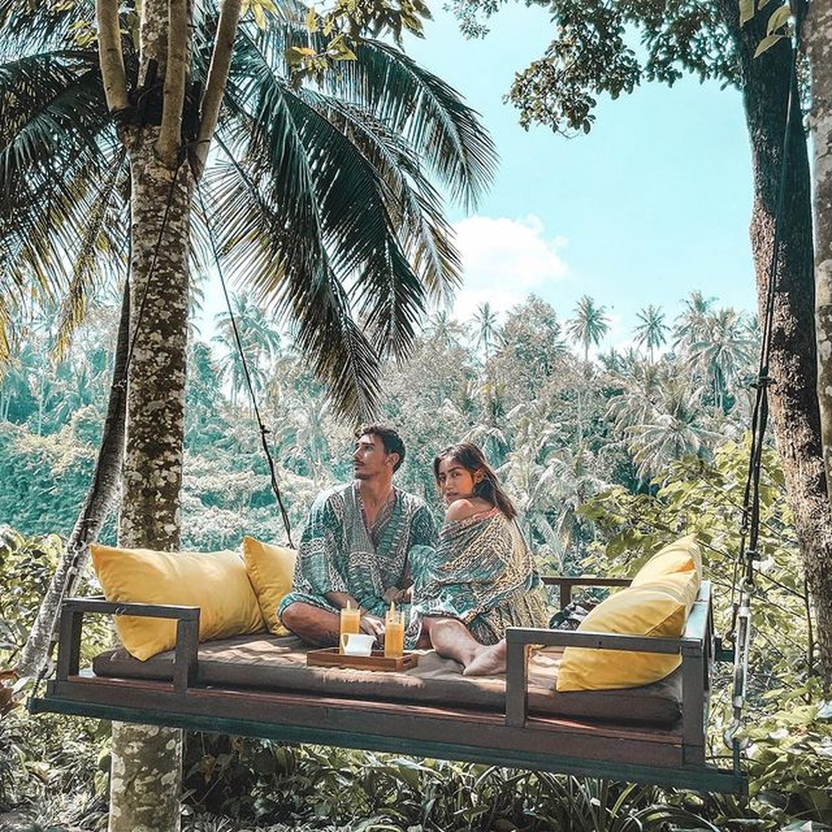 Jedar dan Vincent tampak semakin mesra namun sampai saat ini status hubungan mereka masih dipertanyakan&period; Yuk intip potret mereka&excl;