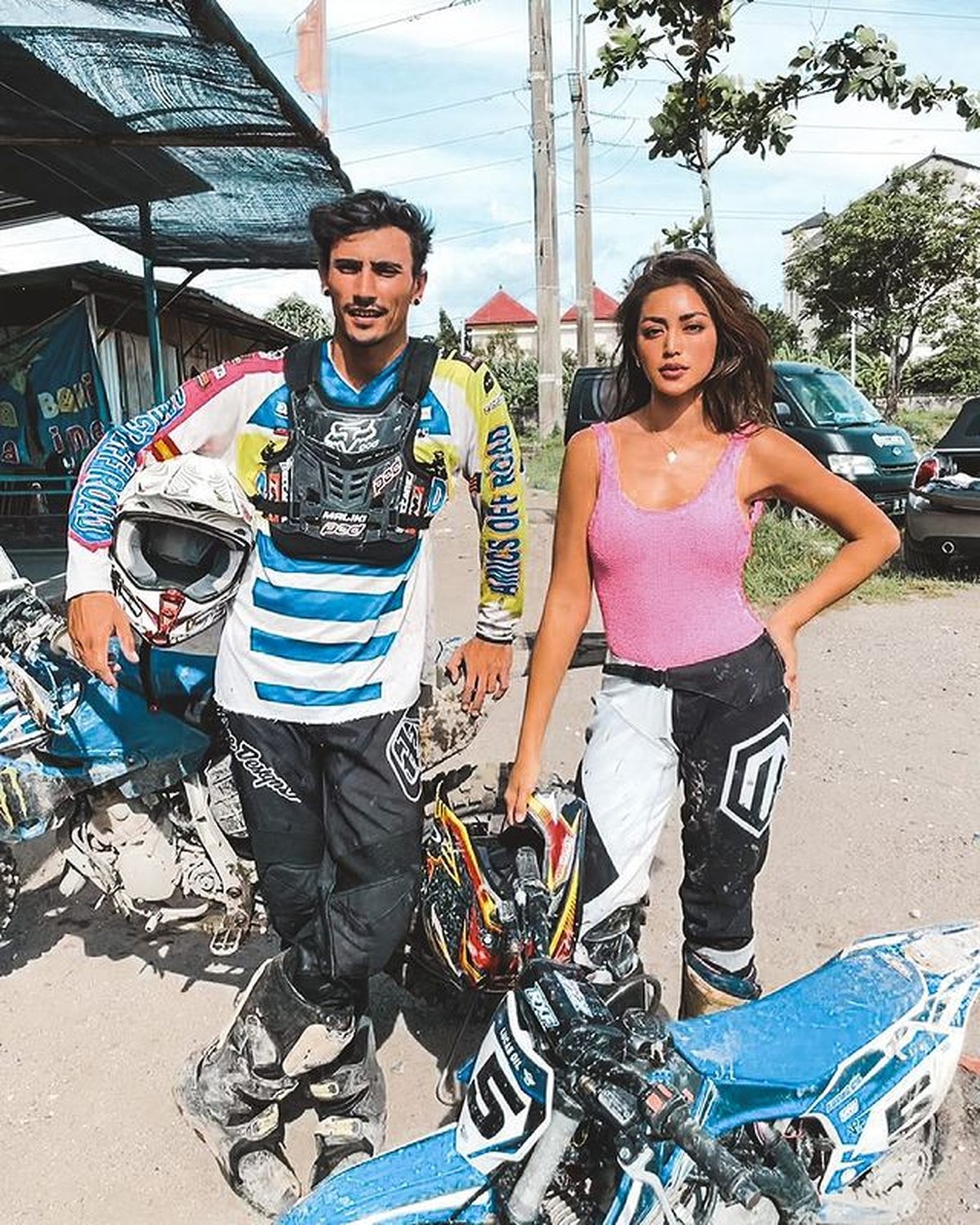 Jedar dan Vincent tampak semakin mesra namun sampai saat ini status hubungan mereka masih dipertanyakan&period; Yuk intip potret mereka&excl;