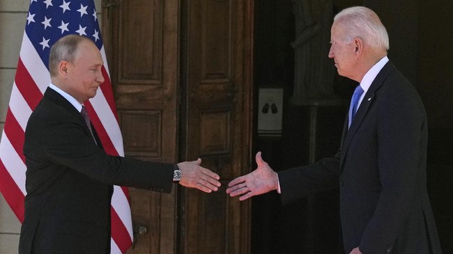 Presiden AS Joe Biden dan Presiden Rusia Vladimir Putin untuk kali pertama bertemu dalam pertemuan bilateral yang berlangsung di Jenewa, Swiss.