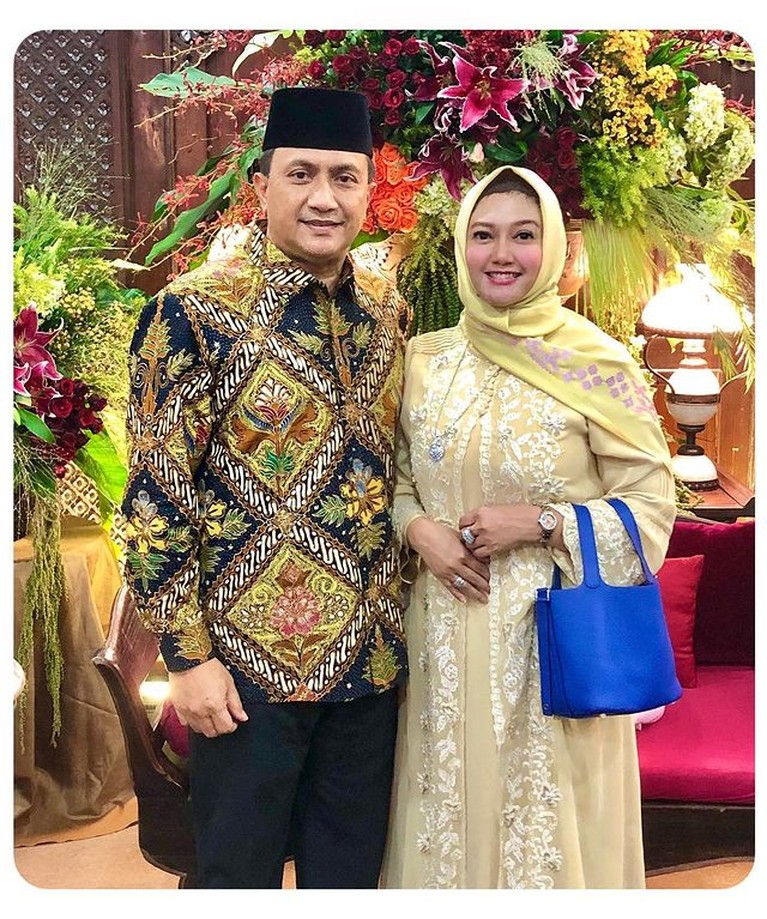 Perjuangan Bella Saphira Sebelum Menikah dengan Jenderal TNI Bella Saphira secara terbuka bercerita tentang rumitnya pernikahan beda agama. Yuk kita intip potret harmonis keluarga Bella!