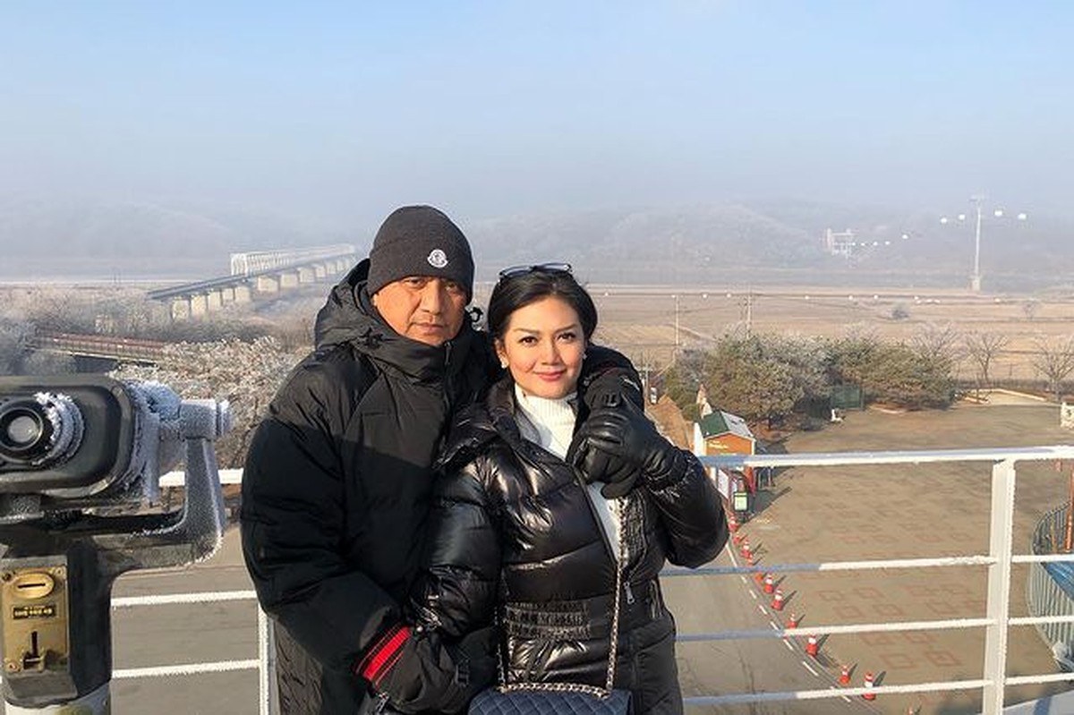 Bella Saphira secara terbuka bercerita tentang rumitnya pernikahan beda agama&period; Yuk kita intip potret harmonis keluarga Bella&excl;