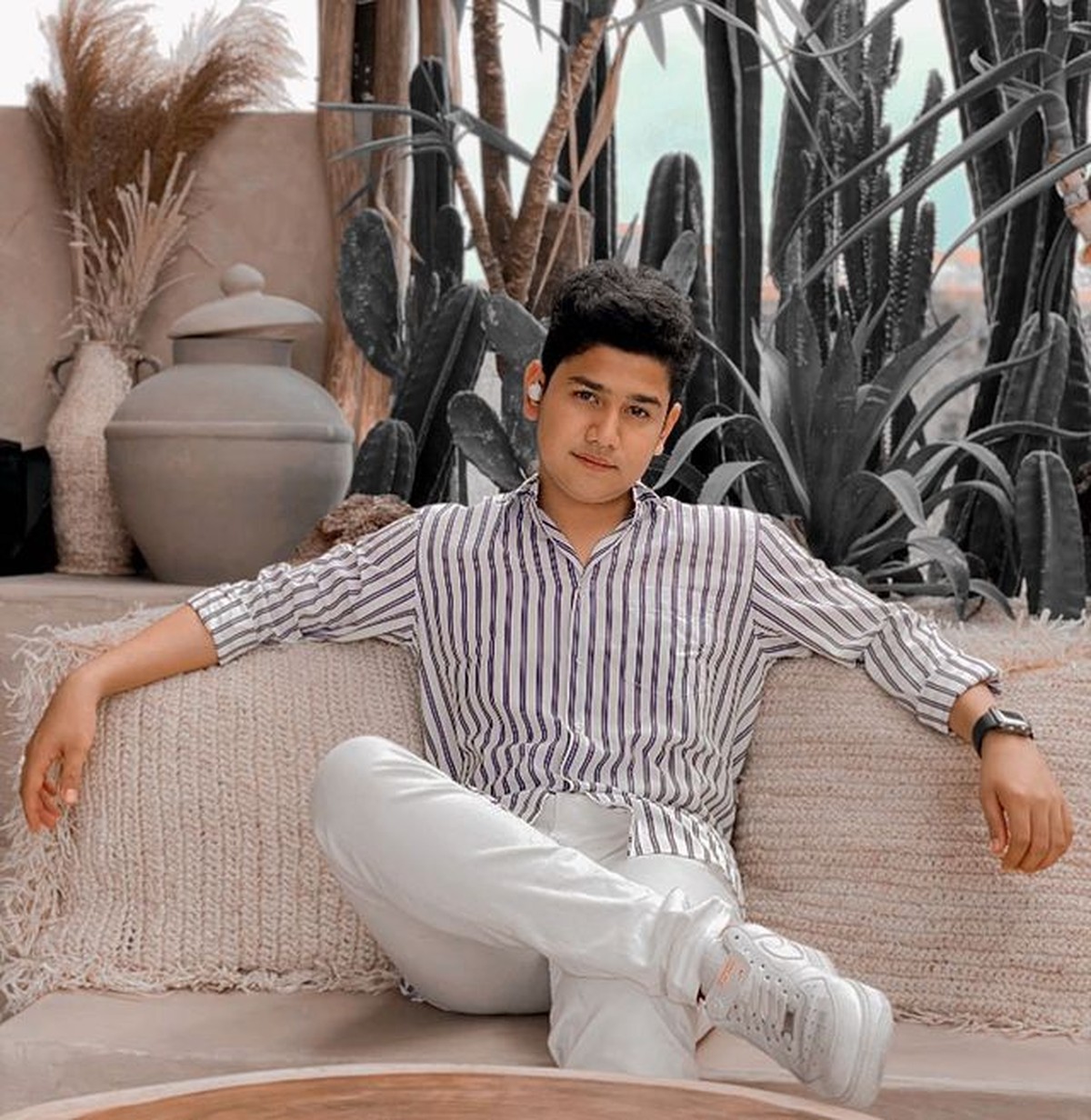 Syakir Daulay dikabarkan akan menikah muda karena unggahannya mencari vendor pernikahan&period; Yuk kita intip potret Syakir&excl;