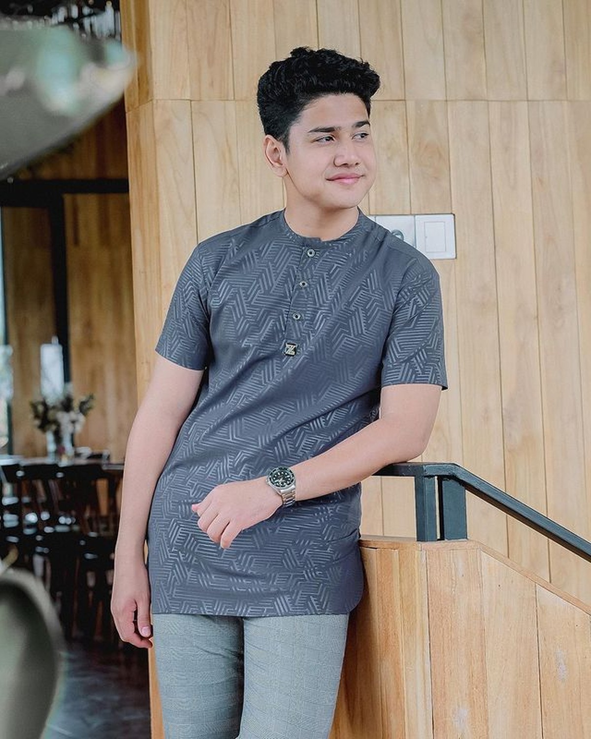 Syakir Daulay dikabarkan akan menikah muda karena unggahannya mencari vendor pernikahan&period; Yuk kita intip potret Syakir&excl;