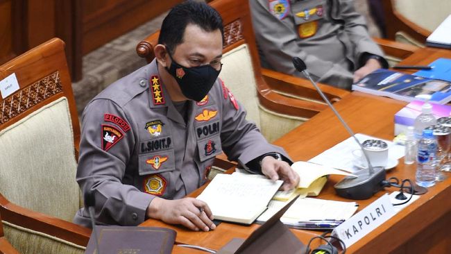 Kapolri Jenderal Pol Listyo Sigit Prabowo angkat suara perihal maraknya pelanggaran yang dilakukan oknum anggota kepolisian. 