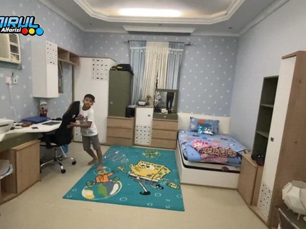 9 Potret Rumah Mewah Bocah Madura yang Jadi Miliarder di Arab