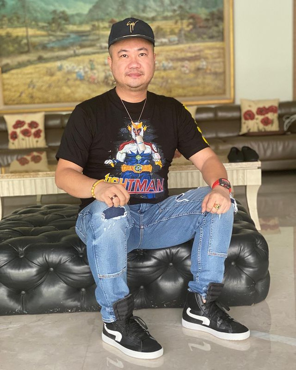 Seorang pengusaha viral karena beri Lesti dan Billar hadiah berupa mobil mewah&period; Yuk kita intip siapa sosok Basuki Surodjo&excl;