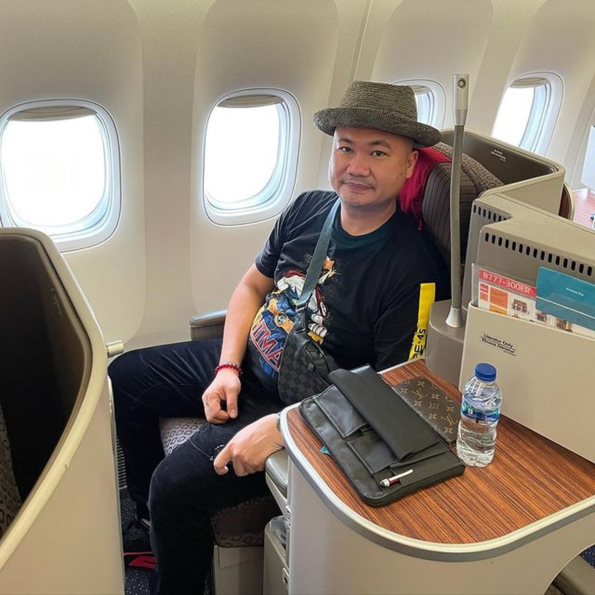 Seorang pengusaha viral karena beri Lesti dan Billar hadiah berupa mobil mewah&period; Yuk kita intip siapa sosok Basuki Surodjo&excl;