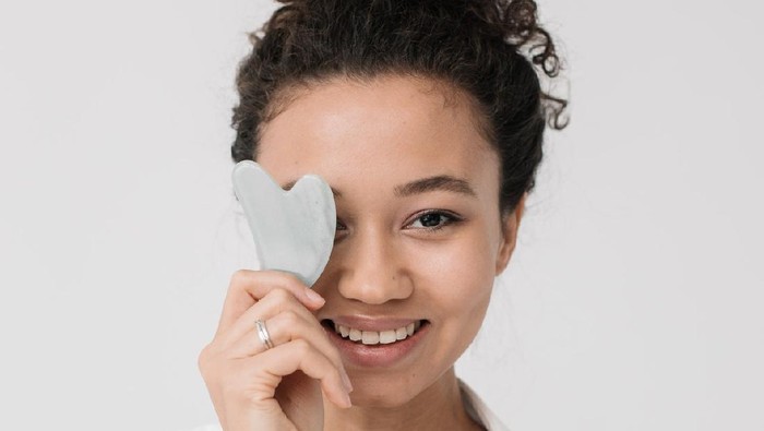 Beauty Tools Batu Pijat Ghua Sha, Perlu Gak Sih?