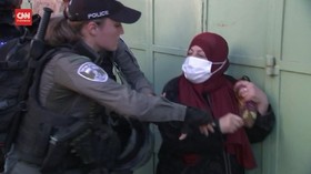VIDEO: Polisi Israel Usir Warga Palestina di Pawai Yahudi