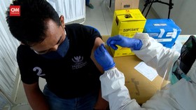 VIDEO: Warga Tak Bisa PIlih Vaksin Saat Divaksinasi