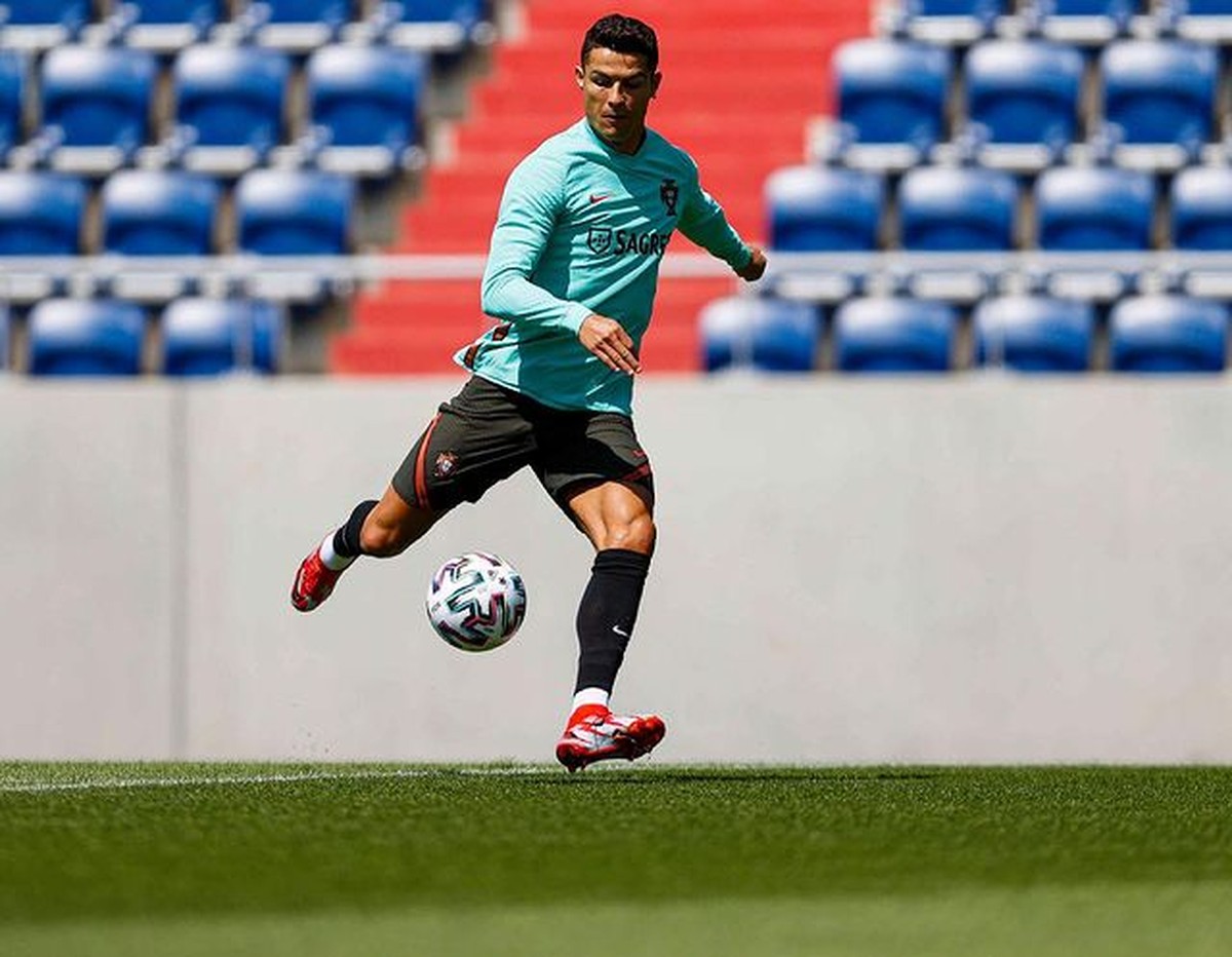 Ulah Cristiano Ronaldo yang Bikin Coca-cola Rugi Besar