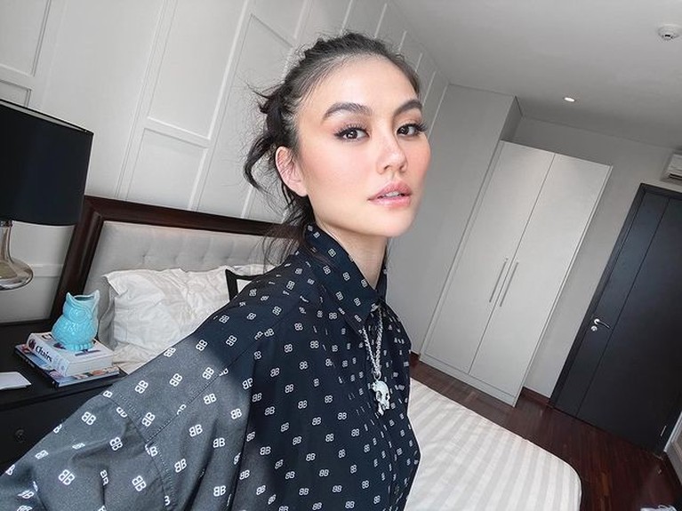 10 Artis yang pernah dikabarkan meninggal dunia Inilah deretan artis yang pernah diisukan meninggal dunia. Tega sekali ya, yuk kita intip siapa saja mereka!