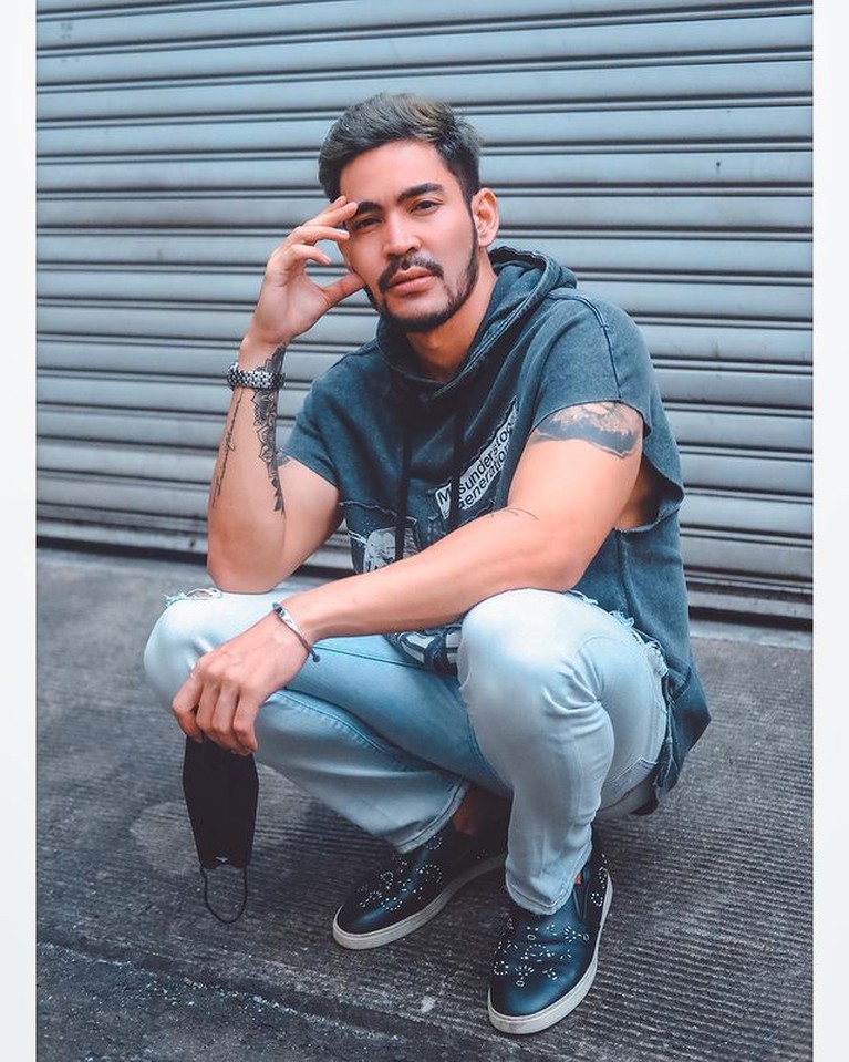 10 Artis yang pernah dikabarkan meninggal dunia Inilah deretan artis yang pernah diisukan meninggal dunia. Tega sekali ya, yuk kita intip siapa saja mereka!