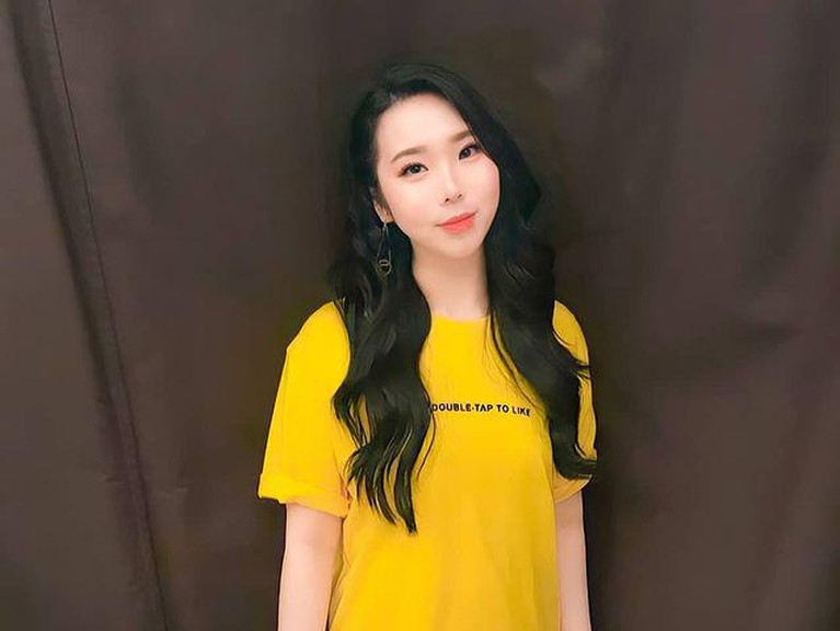 Bellahwa Penganut Nasrani Viral TikTok yang Ngaku Nyaman Berhijab Seorang wanita yang bernama Bellahwa viral di TikTok karena mengaku nyaman berhijab padahal memeluk Nasrani. Yuk kita intip potretnya!