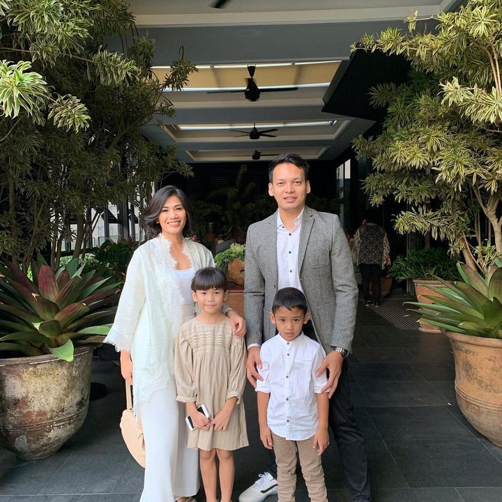 <p>Ben Joshua dan Elisabeth dikaruniai sepasang anak laki-laki dan perempuan. Mereka adalah Benaya Maika dan Ben Caleb John. (Foto: Instagram: @benjoshua_r)</p>