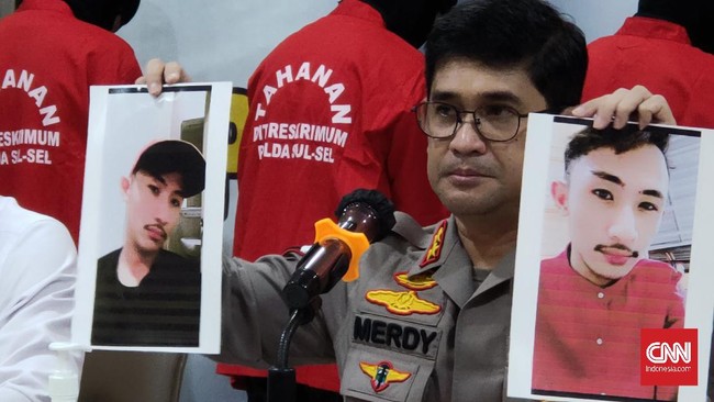 Polisi menyebut kasus mayat dibakar di Maros merupakan pembunuhan bermotif kecemburuan usai melihat percakapan korban di medsos.