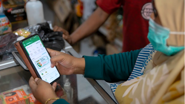 Tak hanya jadi agen mendapat akses keuangan yang mudah, cepat, dan aman, GrabKios turut membuka peluang pendapatan baru bagi warga lokal dan mitra pengemudi.