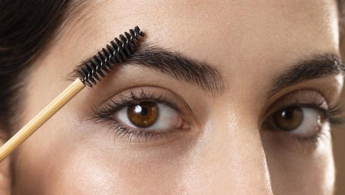 5 Bentuk Alis Ini Ungkap Kepribadian Seseorang