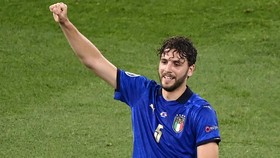 Viral Video Locatelli Geser Botol Coca-cola, Sindir Ronaldo?