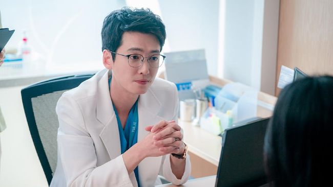 Get Hospital Playlist Lee Ik Jun Pictures