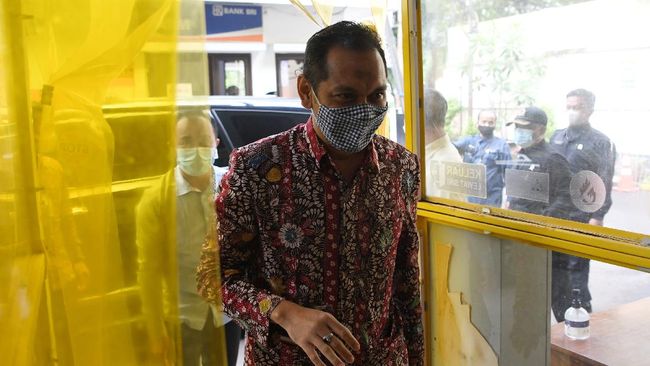 Nurul Ghufron Bantah Tudingan Tak Tahu Penggagas TWK KPK Wakil Ketua KPK Nurul Ghufron membantah Komnas HAM yang menyebut dirinya tak mengetahui penggagas TWK sebagai proes alih status ASN.