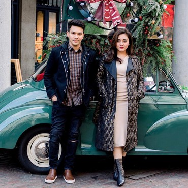 Ijonk-Dhena Nikah Kristen dan Cerai Islam VS Gaun Menerawang Vanessa Hudgens