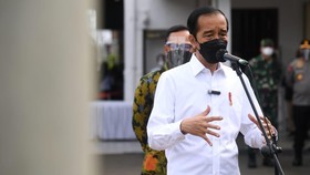 Jokowi: Terima Kasih Dokter, Relawan Berjibaku Atasi Covid-19
