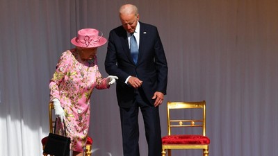 Joe Biden Doakan Kesembuhan Ratu Elizabeth II