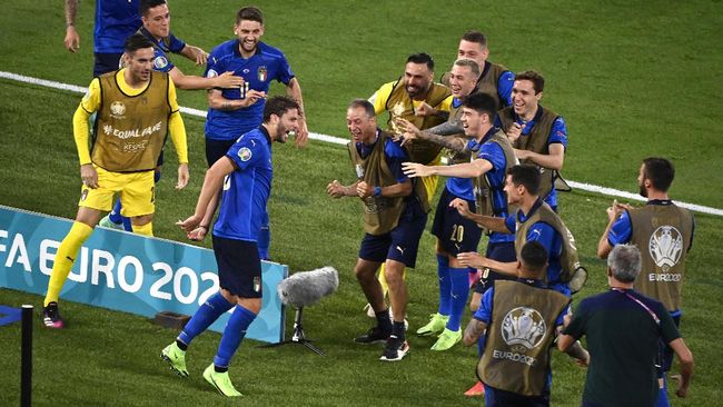 Italia vs Wales: Gli Azzurri Mengejar Kesempurnaan di Euro Timnas Italia mengejar hasil sempurna di fase grup saat menghadapi Wales pada laga terakhir Grup A Euro 2020 (Euro 2021).
