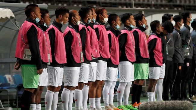 Kiper Myanmar Pyae Lyan Aung memilih jadi pengungsi di Jepang dan menolak pulang ke Myanmar usai melakoni Kualifikasi Piala Dunia Zona Asia.