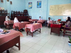 Menanti Pengumuman PPKM dan Nasib Sekolah Tatap Muka