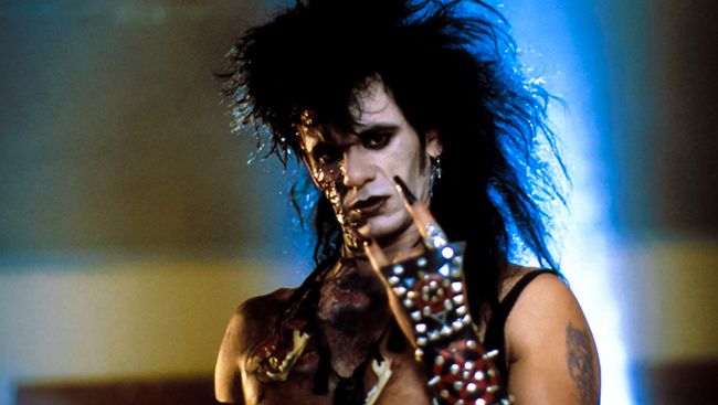Musik diseret dalam kepanikan atas kultus setan ketika kasus pembunuhan oleh Manson Family bikin geger Amerika Serikat pada dekade '60-an.