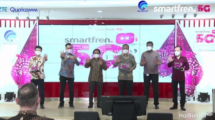Uji Coba Jaringan 5G Smartfren dan Kominfo