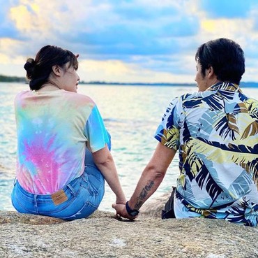 Dimabuk Cinta, Via Vallen Bakal Nikahi Chevra Yolandi?