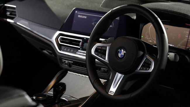 Penjualan BMW di dalam negeri dibantu model BMW Sports Activity Vehicle (SAV), yaitu berkontribusi 54 persen terhadap total penjualan BMW.